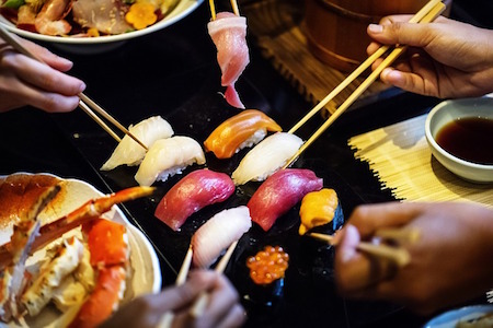 sushi-people-dining